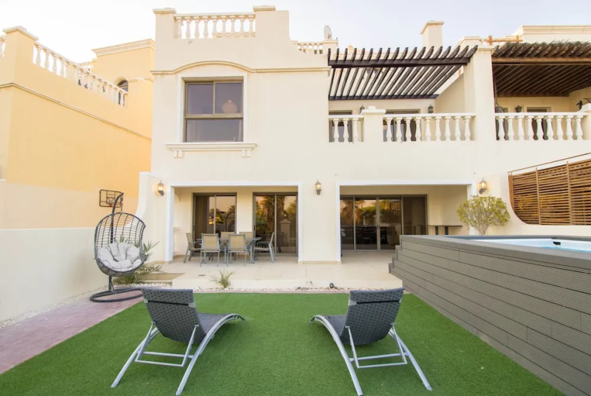 Fairways Villa at Al Hamra Village — отель с удобствами в Рас аль-Хайме