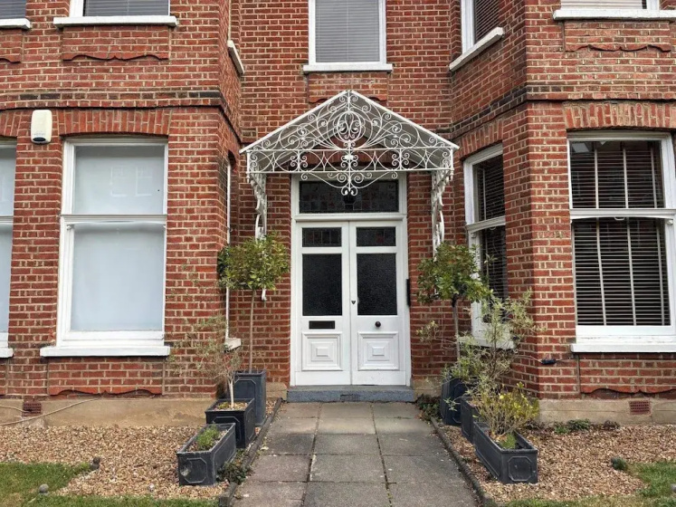 London Apt - Sleeps 5 - Great Transport Links — отель в Лондоне, Соединенное Королевство
