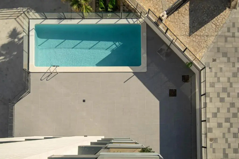 Modern sea front REEF APARTMENT — забронировать отель в Аликанте