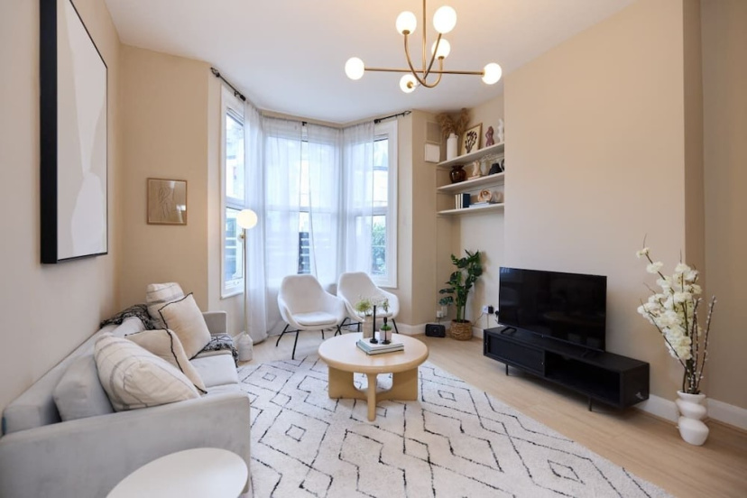 The Harlesden Retreat - Stunning 1bdr With Garden — забронировать отель в Лондоне