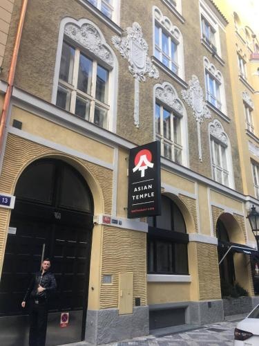 Цены на Luxury Modern Designed Oldtown Apartment в Праге