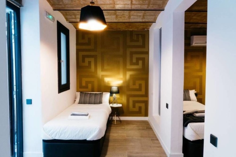 LUXURY apartment with private pool — отель с удобствами в Барселоне