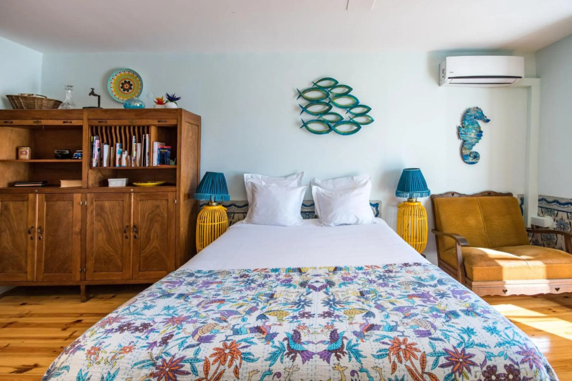 Lisbon Heart Apartments - Yellow Apartment by LovelyStay — комфортный отель в Лиссабоне