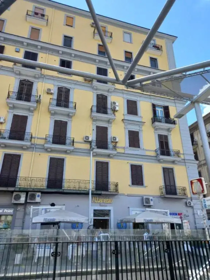 Ale Naples Holiday — комфортный отель в Неаполе