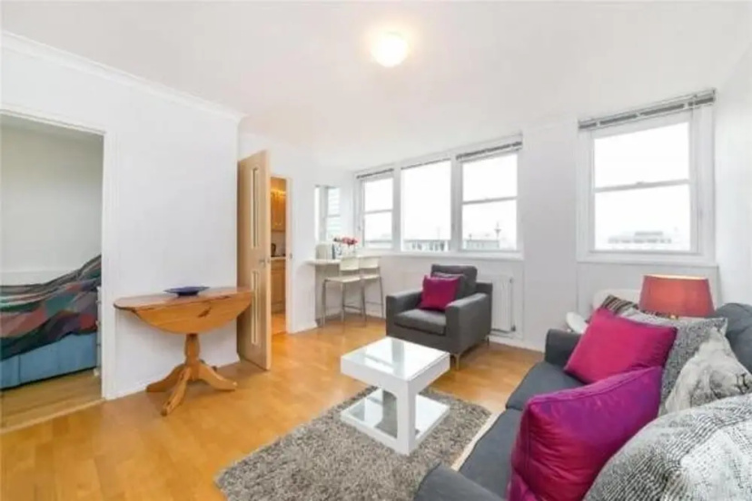 Piccadilly Holiday Apartment — отель с удобным расположением в Лондоне