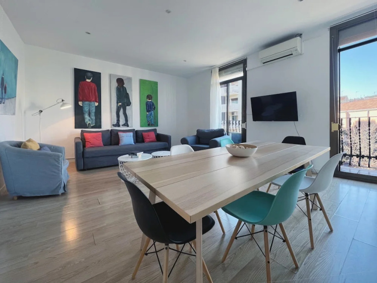 Stay U-nique Apartments Casanova — отель с удобствами в Барселоне
