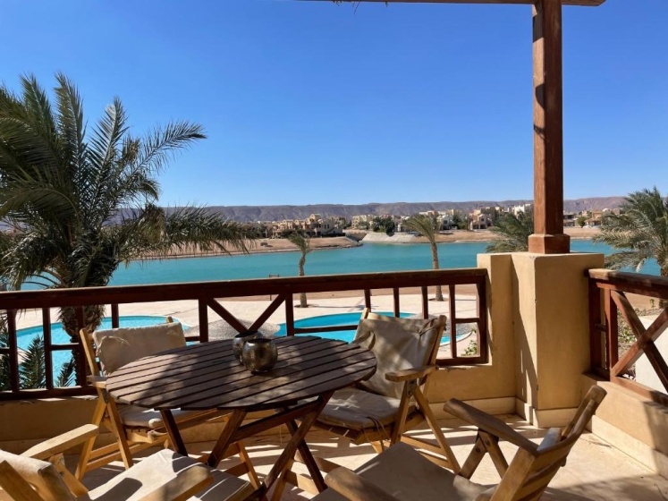 Sabina 1br apartment Lagoon view with shared pool — забронировать отель в эле
