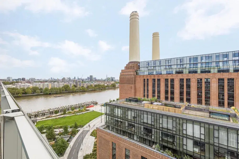 Battersea Power Station Flat With River Views — комфортный отель в Лондоне
