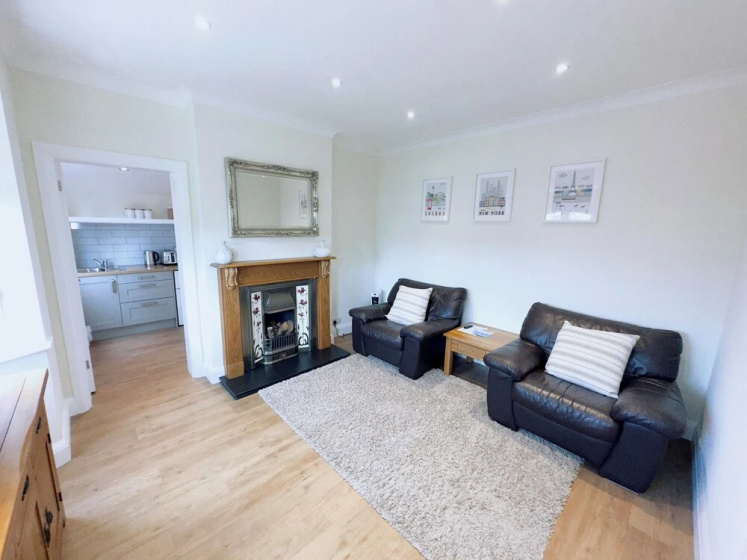 Refurb Private Suite - Wimbledon & Airport Access — отель с удобным расположением в Лондоне