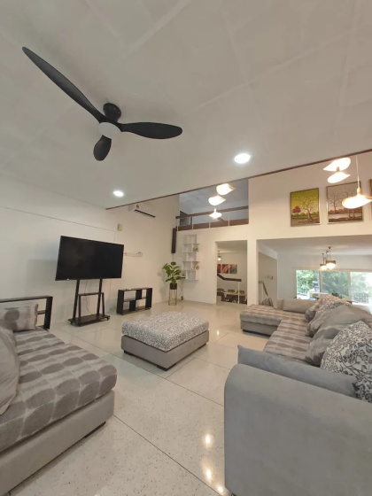 Taman Duta KL Deluxe Villa by uBook — отель с удобным расположением в Куала-Лумпуре