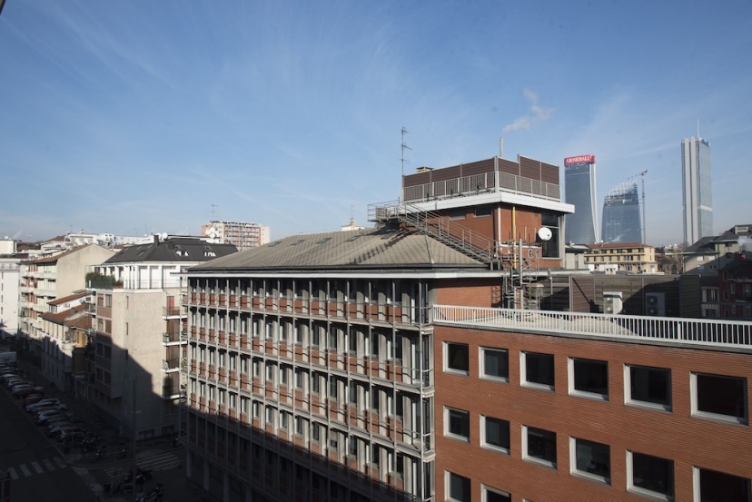 Цены на Stylish 1 Bedroom Flat in City Life District в Милане