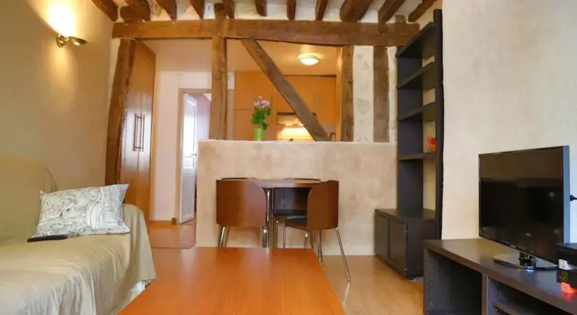 One Bedroom Apartment near Madeleine — отель с удобствами в Париже