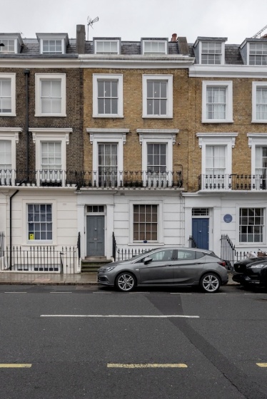 Stunning 2 Bedroom Duplex Apt in Center of Camden — отель с удобным расположением в Лондоне