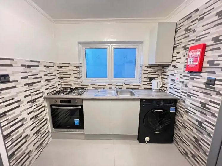 Lovely 2-bedroom Flat in London Stratford — отель с удобным расположением в Лондоне