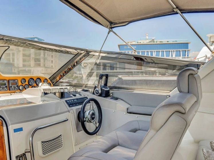 Boat Glafkos - Charming 2 bdr Boat 2 — отель в Лимассол, Кипр