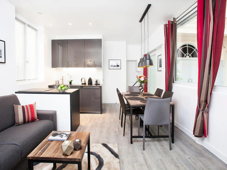 Charming apartment in Paris center — комфортный отель в Париже