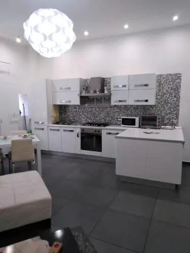 Cestari's Holidays Home — комфортный отель в Неаполе