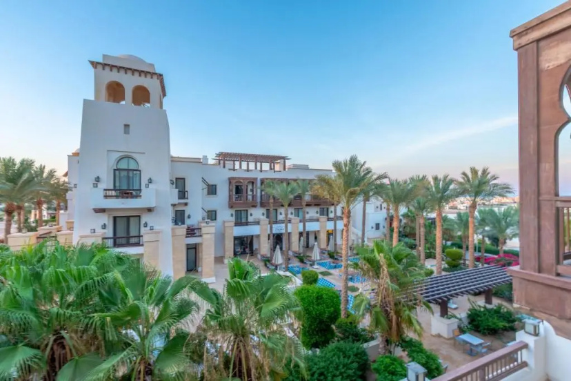 Classy 1-Bedroom Apartment in Ancient Sands with Pool View — отзывы гостей и цены