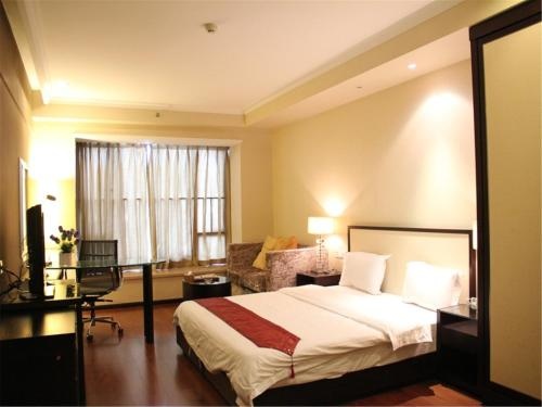 She & He International Apartment - Pearl River New Shore Store — комфортный отель в Гуанчжоу