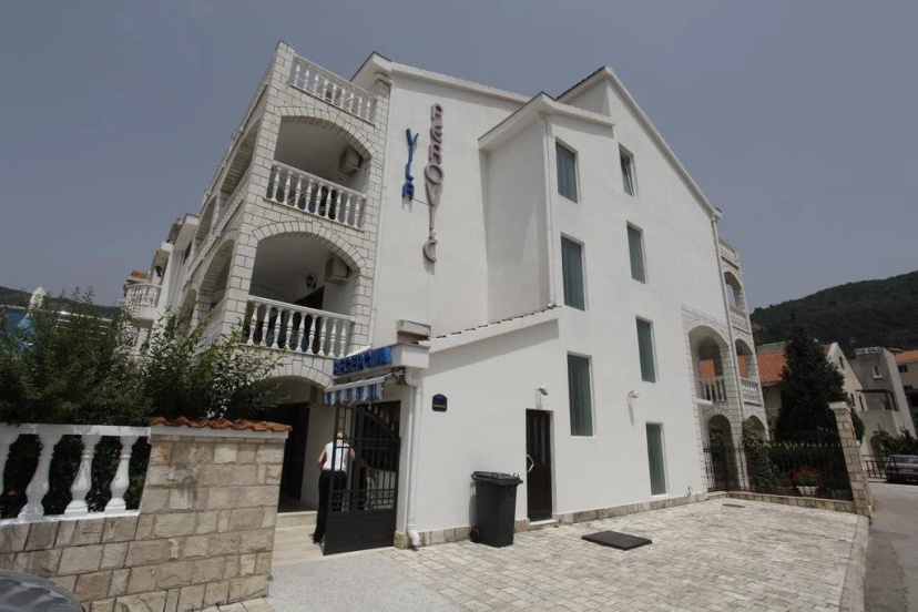 Villa Perovic — отель с удобным расположением в Будва