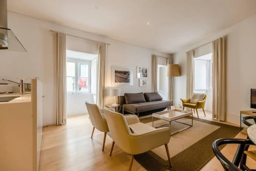 Modern Apartment in Alfama — отель с удобным расположением в Лиссабоне