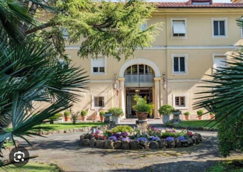 Charming Apt a/c 1br/2p - Rome/camilluccia — отель с удобствами в Риме