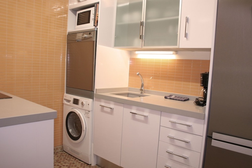 Avenida Apartments Tapioles — забронировать отель в Барселоне