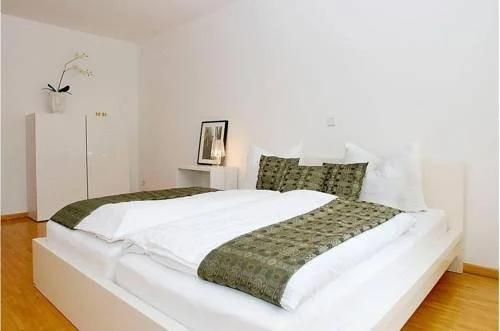 Цены на Berlin Apartment 2 в Берлине