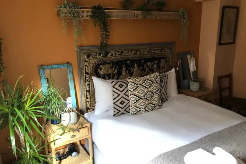 Shepherd's Bush 1 Bedroom Apartment — отель с удобствами в Лондоне