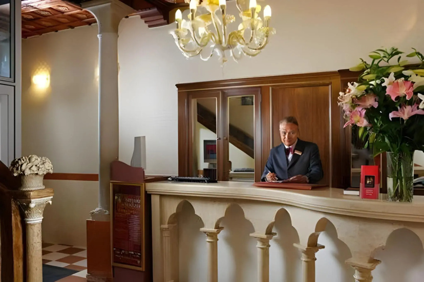 Hotel Torino — забронировать отель в Венеции