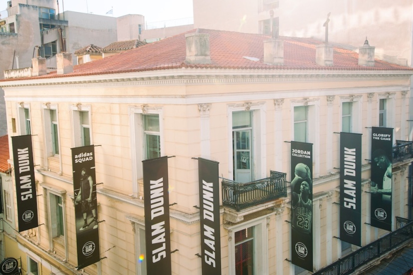 Ermou Downtown Studios by Hospitality Box — отель с удобствами в Афины