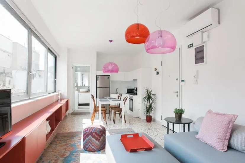 Modern chic apartment, central Athens (Ermou st) — забронировать отель в Афины