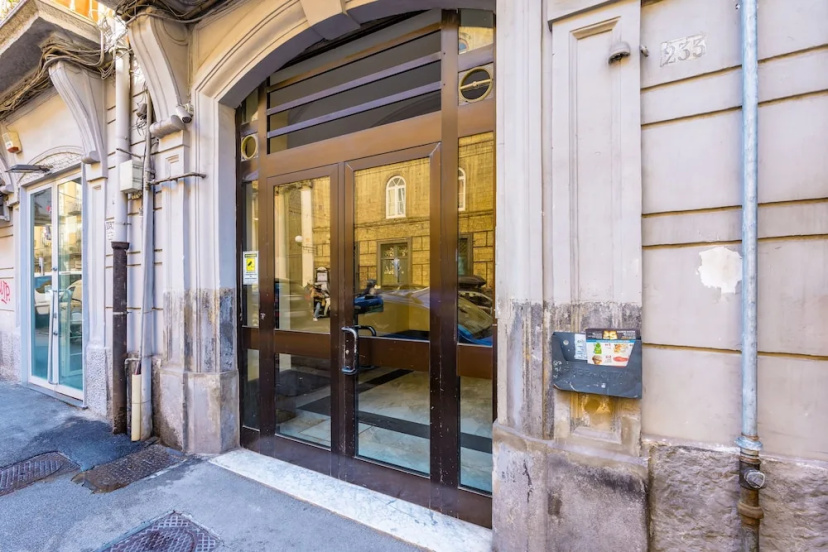 Maison Carolina in Naples — комфортный отель в Неаполе