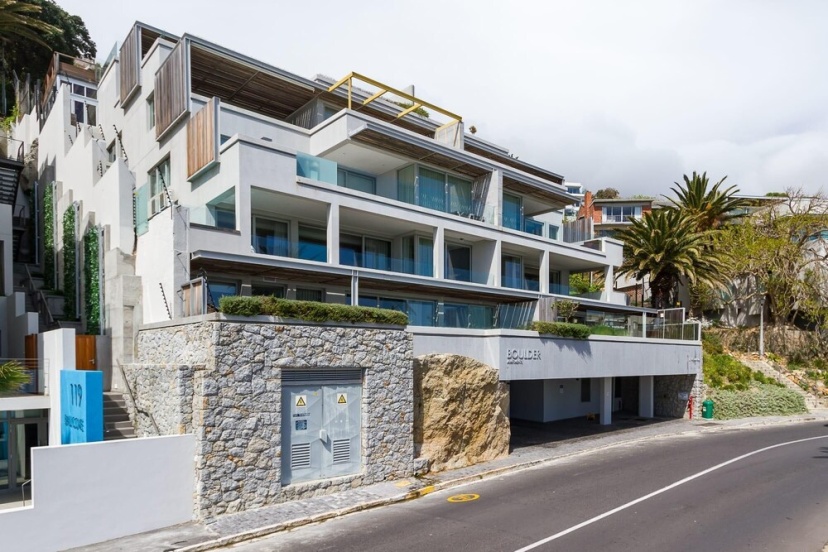 Luxurious Apartment in Bakoven Boulders Views — отель с удобным расположением в Кейптауне
