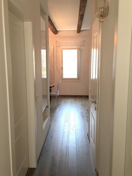 Ca' Farnese Beautiful big apt in traditional area — отель с удобным расположением в Венеции