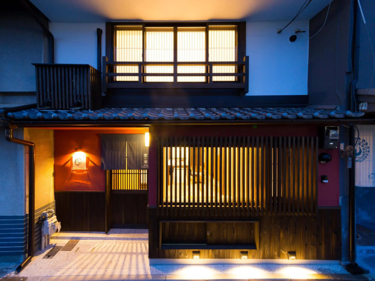 Kyotoya Kamogawa Gojo Private Villa — комфортный отель в Киото
