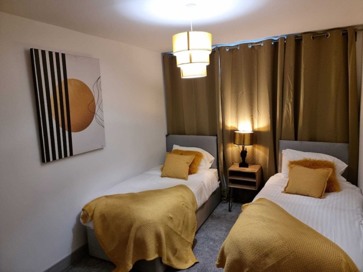 Цены на Remarkable 3-bed Apartment in London в Лондоне