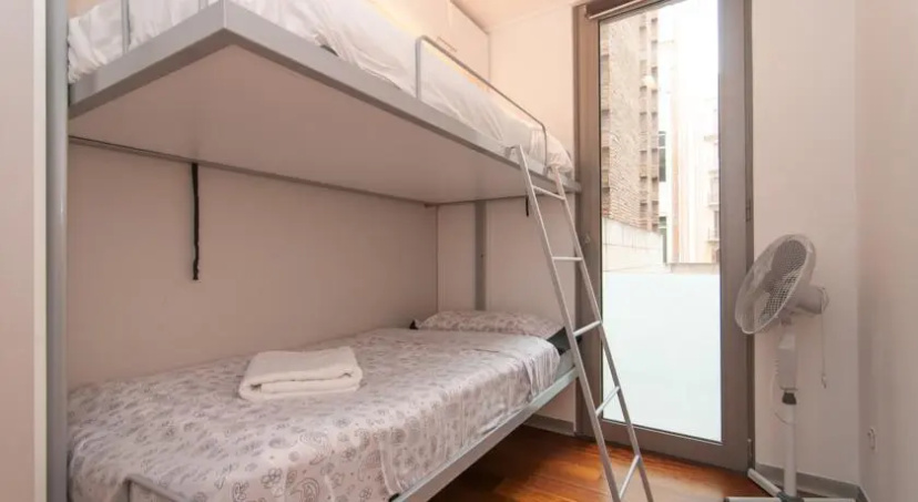 Цены на Apartment Travessera de Gracia в Барселоне