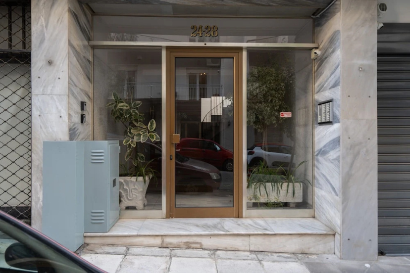 Цены на Luxury Apartment in the Heart of Athens в Афины