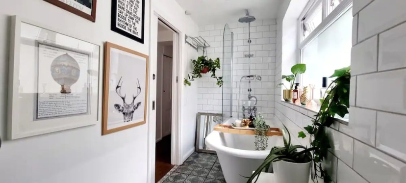 Stylish 3 Bedroom Townhouse in Brockley With Large Garden — отзывы гостей и цены