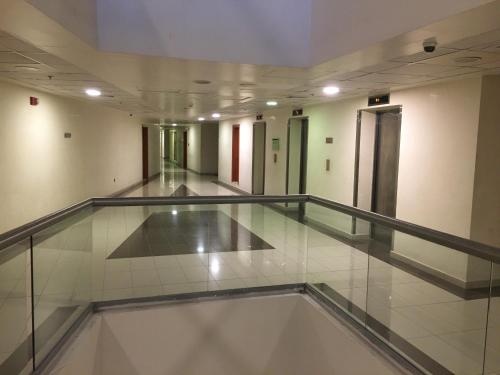 Цены на The Dubai Holiday Home, spacious 2 Bedroom Apartment, podium landscape view в Дубае