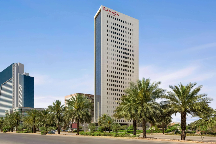 Ramada By Wyndham Riyadh King Fahd Road — комфортный отель в Рияде
