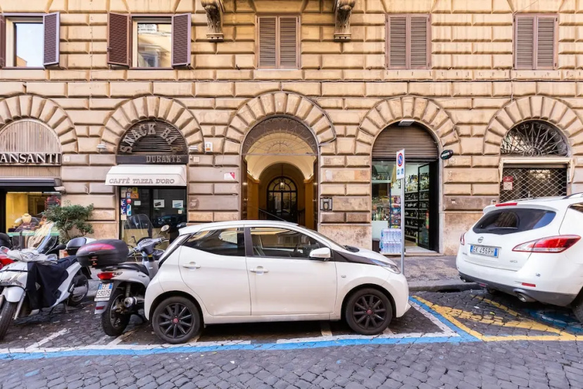 MARCHE 54 SUITES - ROMA CITY CENTER - lt — комфортный отель в Риме