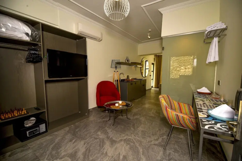 Цены на Warm Studio Flat with Patio LOTUS в Анталье