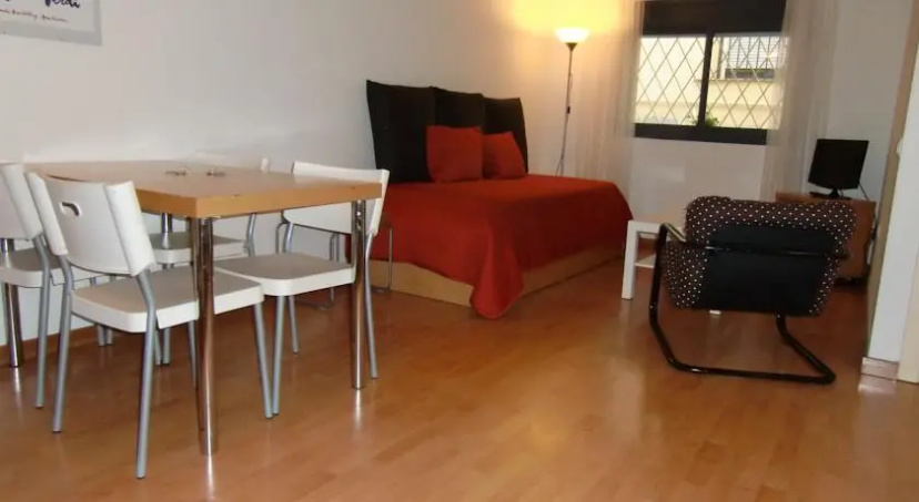 Apartamentos City Center — отель в Барселоне, Испания