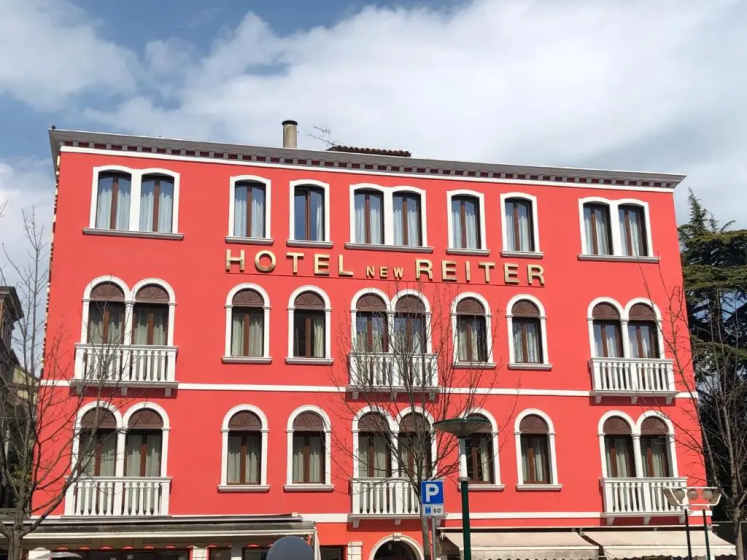 Сравните цены на New Reiter Hotel в Венеции