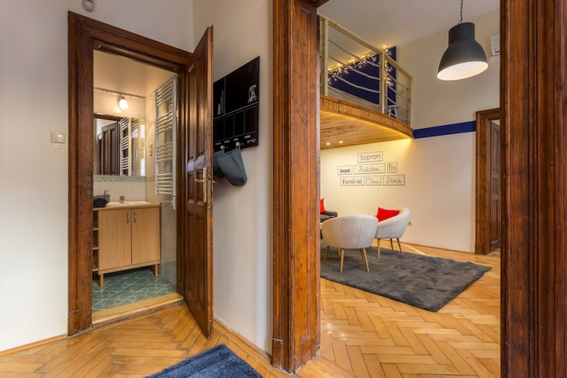 Jokai 3 Apartment — забронировать отель в Будапеште