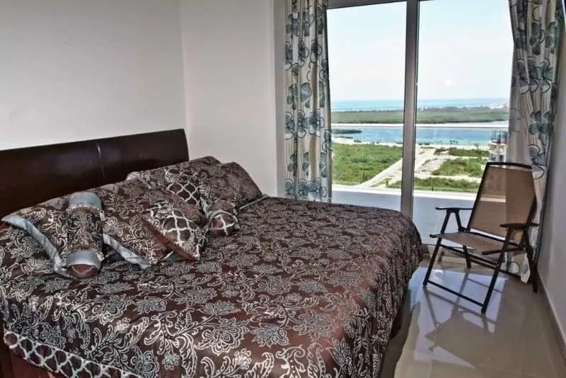 Barcelona Tower Suites - Hotel in Cancún - Photo 5