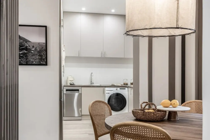 Oro - 1 Bedroom Apartment in Castellana 2 — отель в Мадриде, Испания