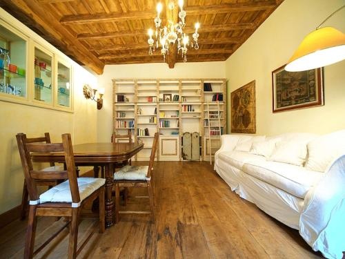 Charming Trastevere Apartment — отзывы гостей и цены